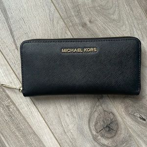 Michael Kors Wallet 🖤